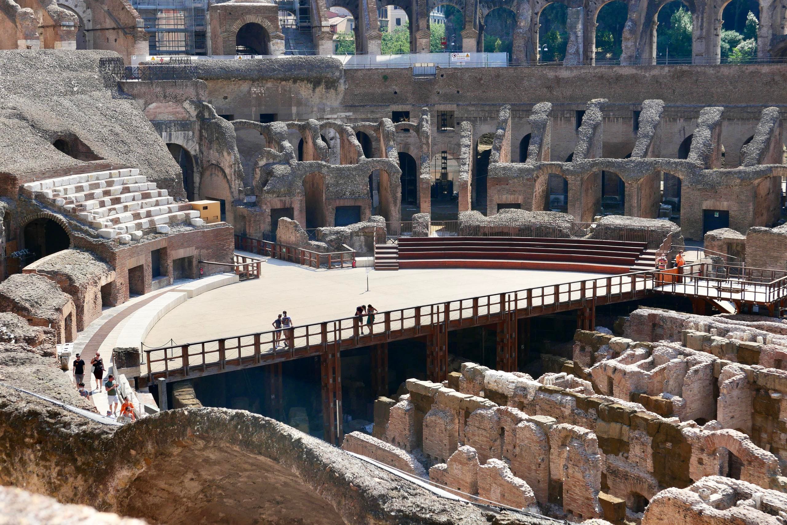 Historical Walks with Touriks at the Coliseum in Rome