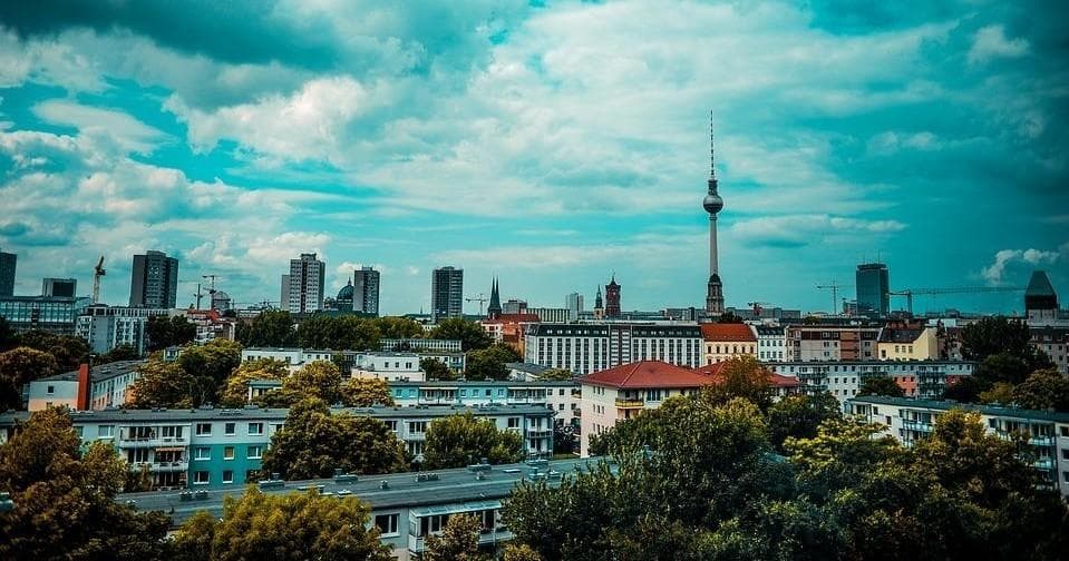 Berlin Driving Tour Highlights with A Friend in Berlin