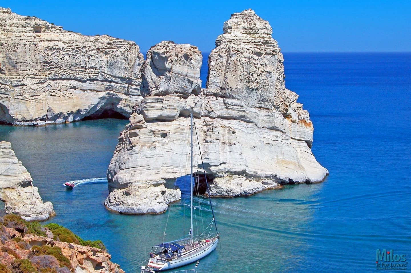 Sunset Sailing Milos: Multi Days Boat Tour Adventure
