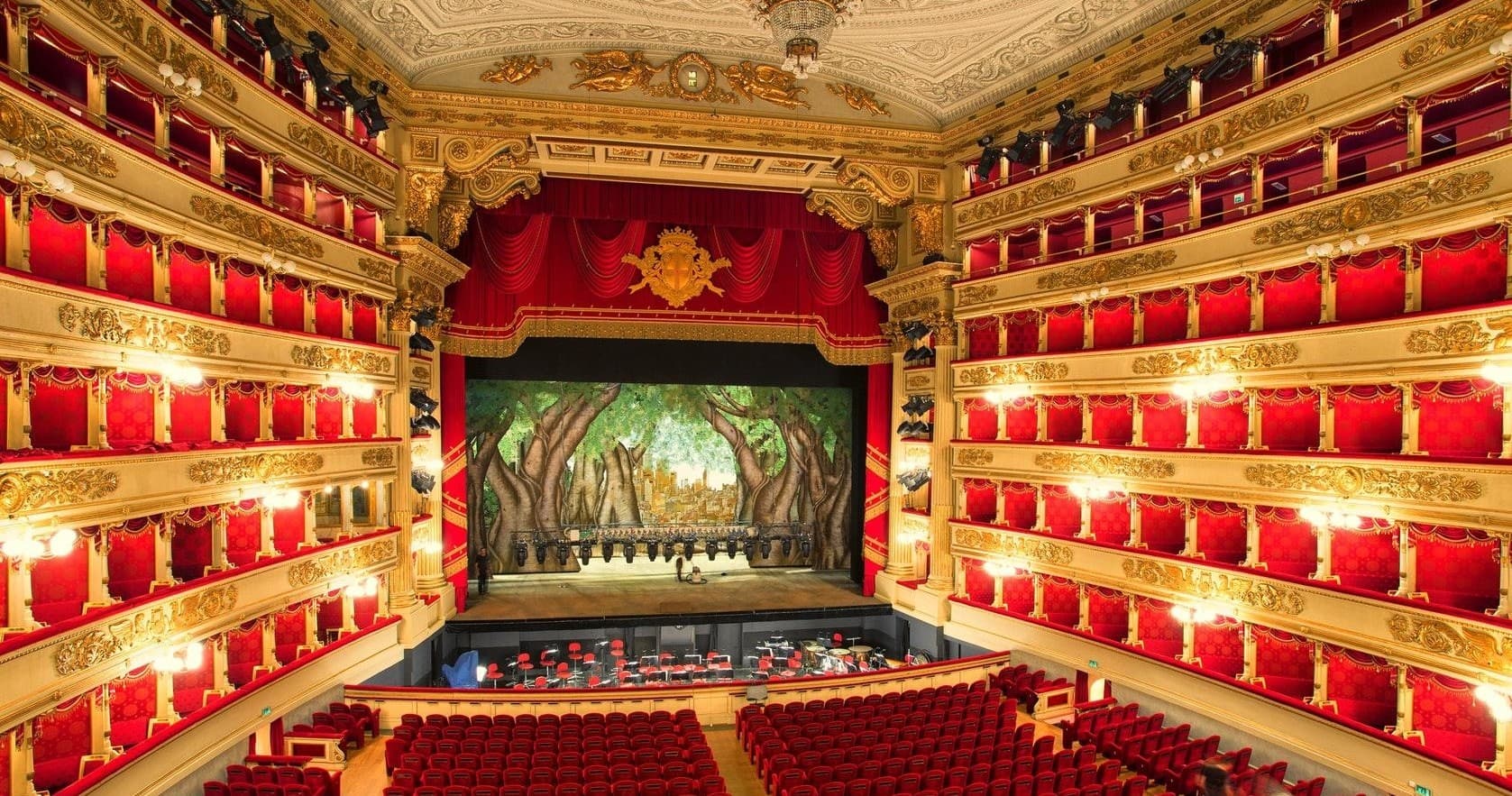 Teatro Alla Scala Tour with Hidden Experiences Milan