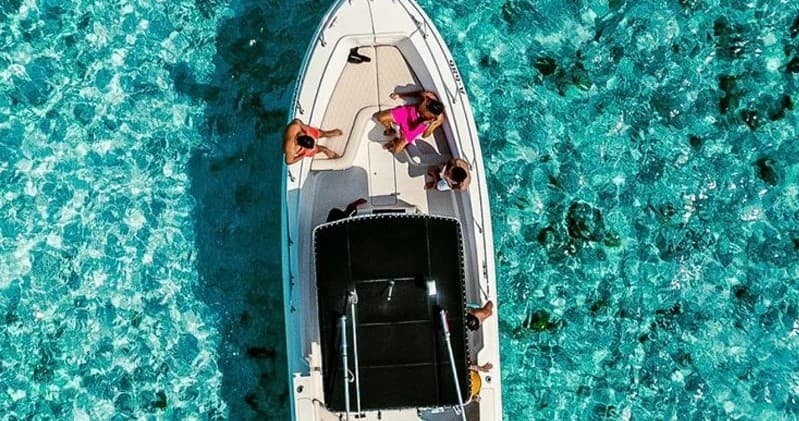 Aruba Water Experience fleet