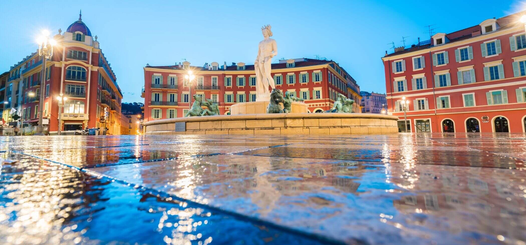 Discover Nice with Happymoov Vélotaxis: The 1h15 Monuments Tour