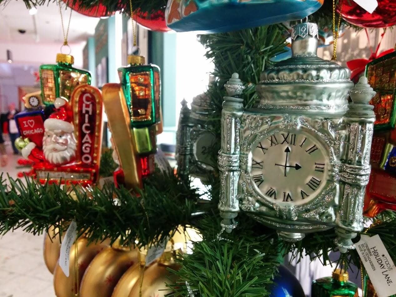 The Christmas Tree Crawl: Chicago’s Holiday Walking Tour