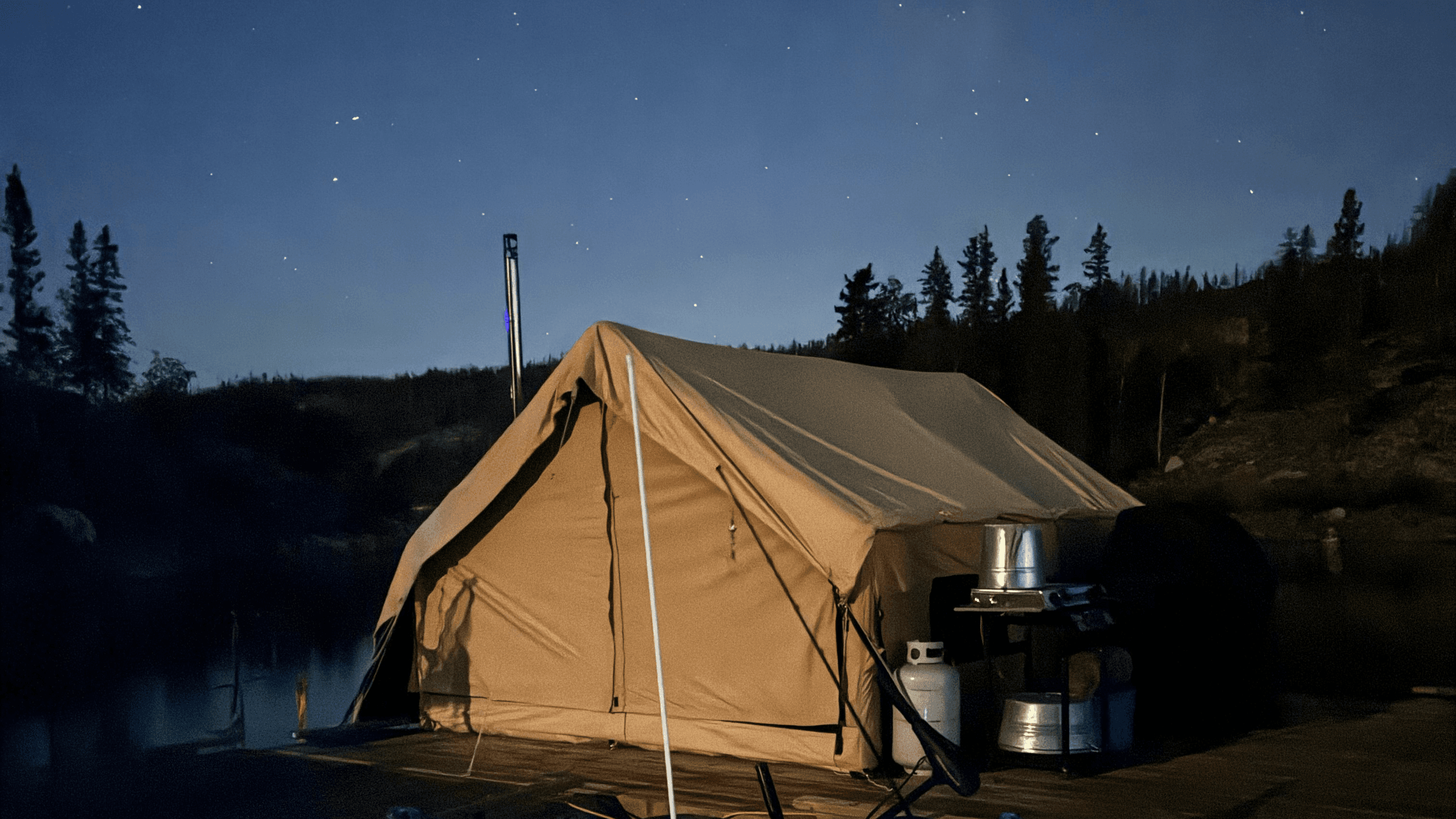 Moveable Floating Glampsite on Graham Lake: Catch Trophy Trout & Aurora Views from Yellowknife