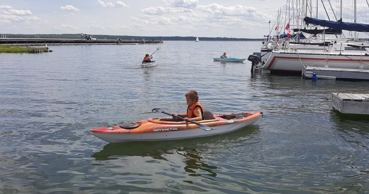Kayak Rentals at Wabamun Marina on Wabamun Lake