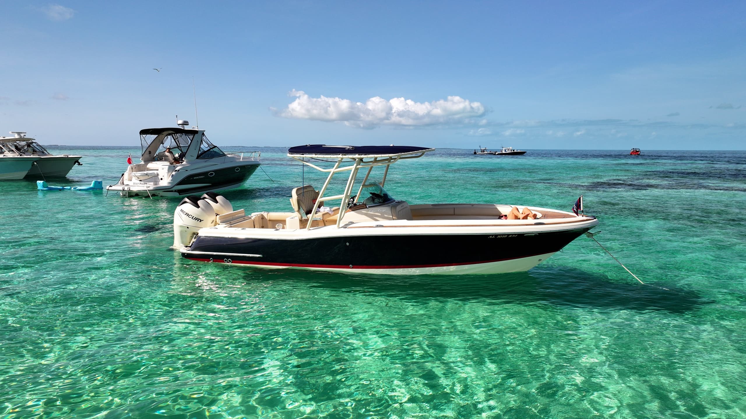 Customize Your 30' Chris Craft Adventure in Fort Lauderdale