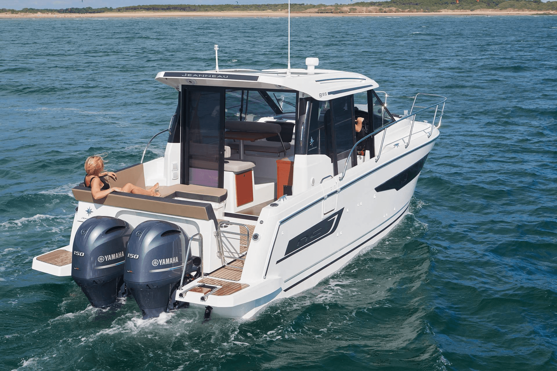 Explore Mission Bay Aboard the 29' NC 895: A Premium Small Group Captain Charter Experience