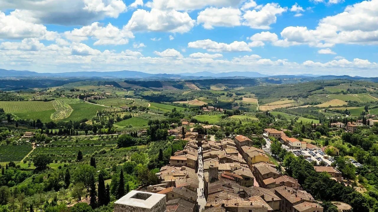 Private NCC Transfer: Florence to Siena & San Gimignano — Comfort Through the Chianti Hills