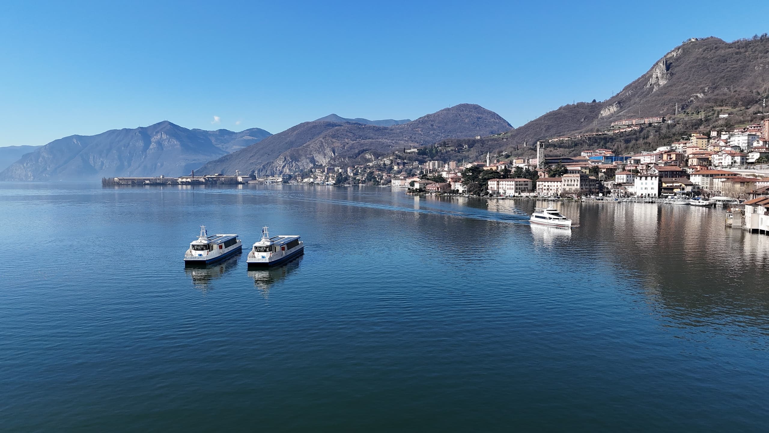 Lakeside Boat Tour at Lago D'Iseo by Tour Alto Lago