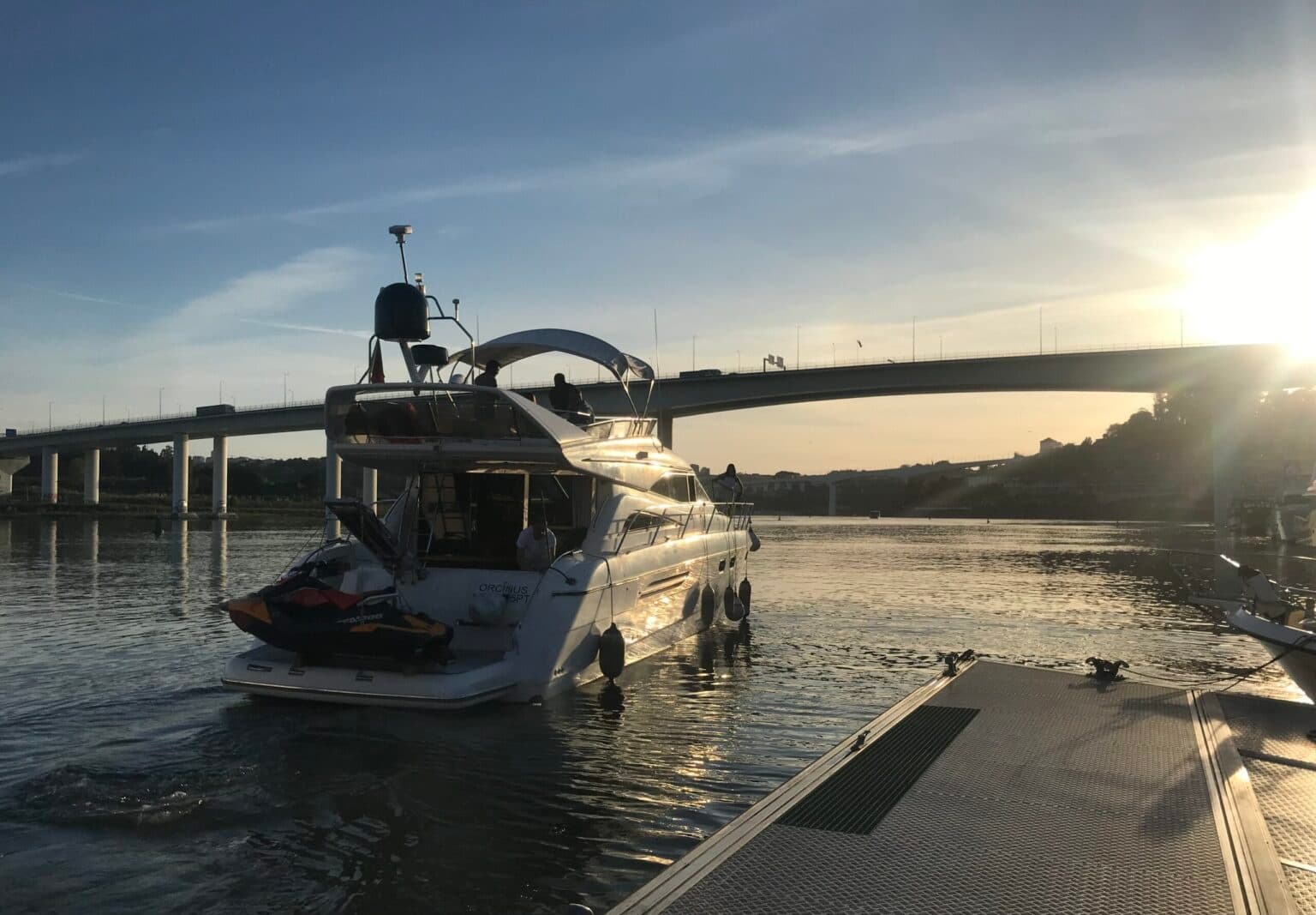 Luxury Yacht Private Tour with Douro Charter in Porto