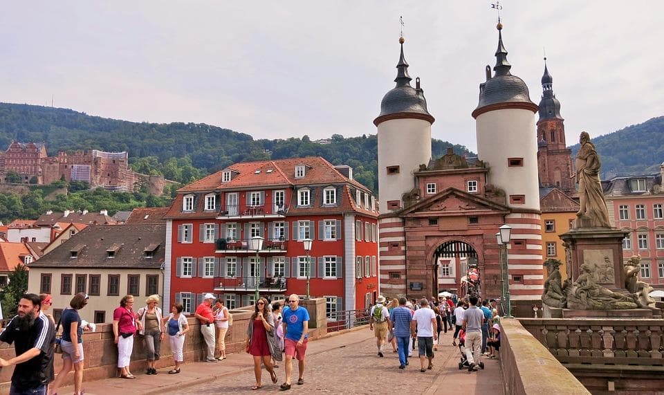 Heidelberg Old Town & Castle Tour by Henry Heidelberg Tours