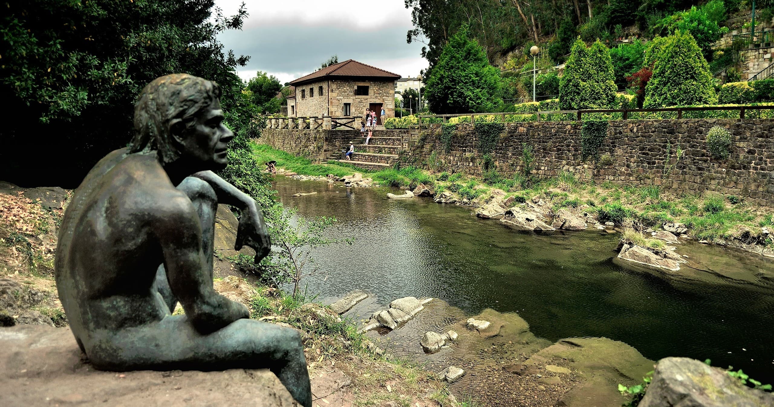 Strolling Liérganes: Fish-Man Legends, Spa History & Palacio Architecture