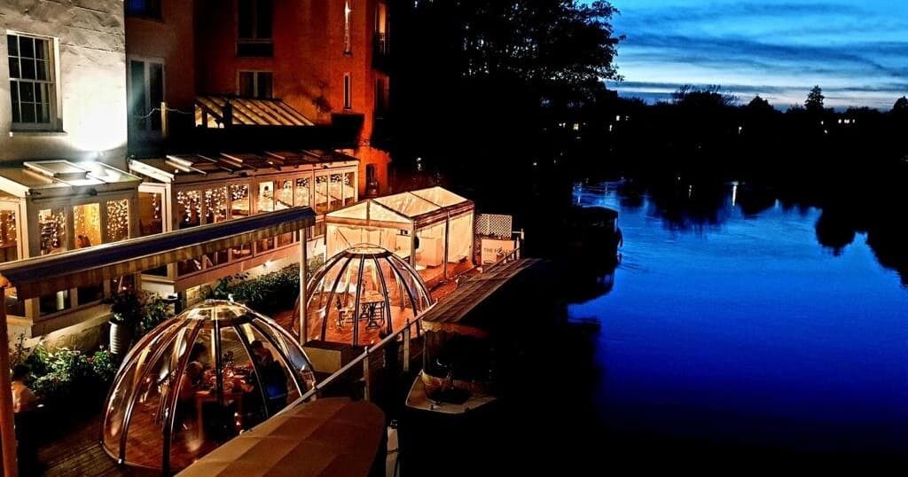 Dine Riverside in Oxford: Exclusive Private Domes on the Thames
