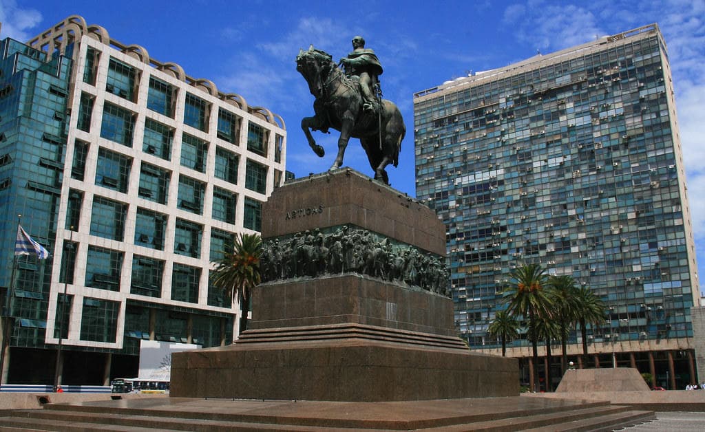 Montevideo Private City Tour by Buenos Aires Tours