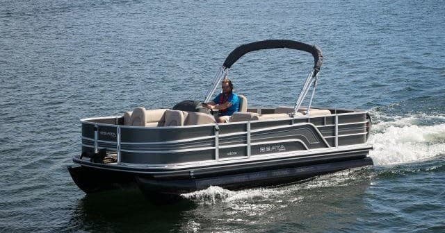 Fishing on a Ranger Pontoon with Lake Harris Boat Rentals in Leesburg