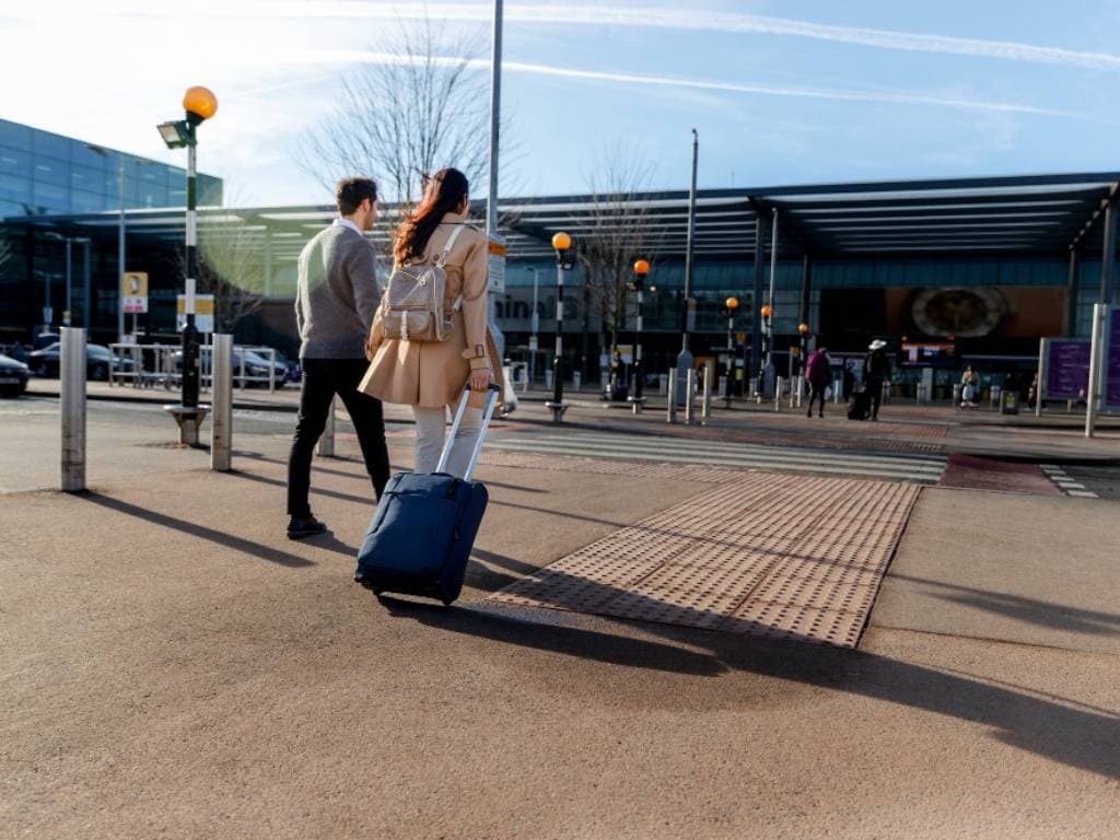 Prague Airport Transfer by JJ Tours - Comfortable & Reliable