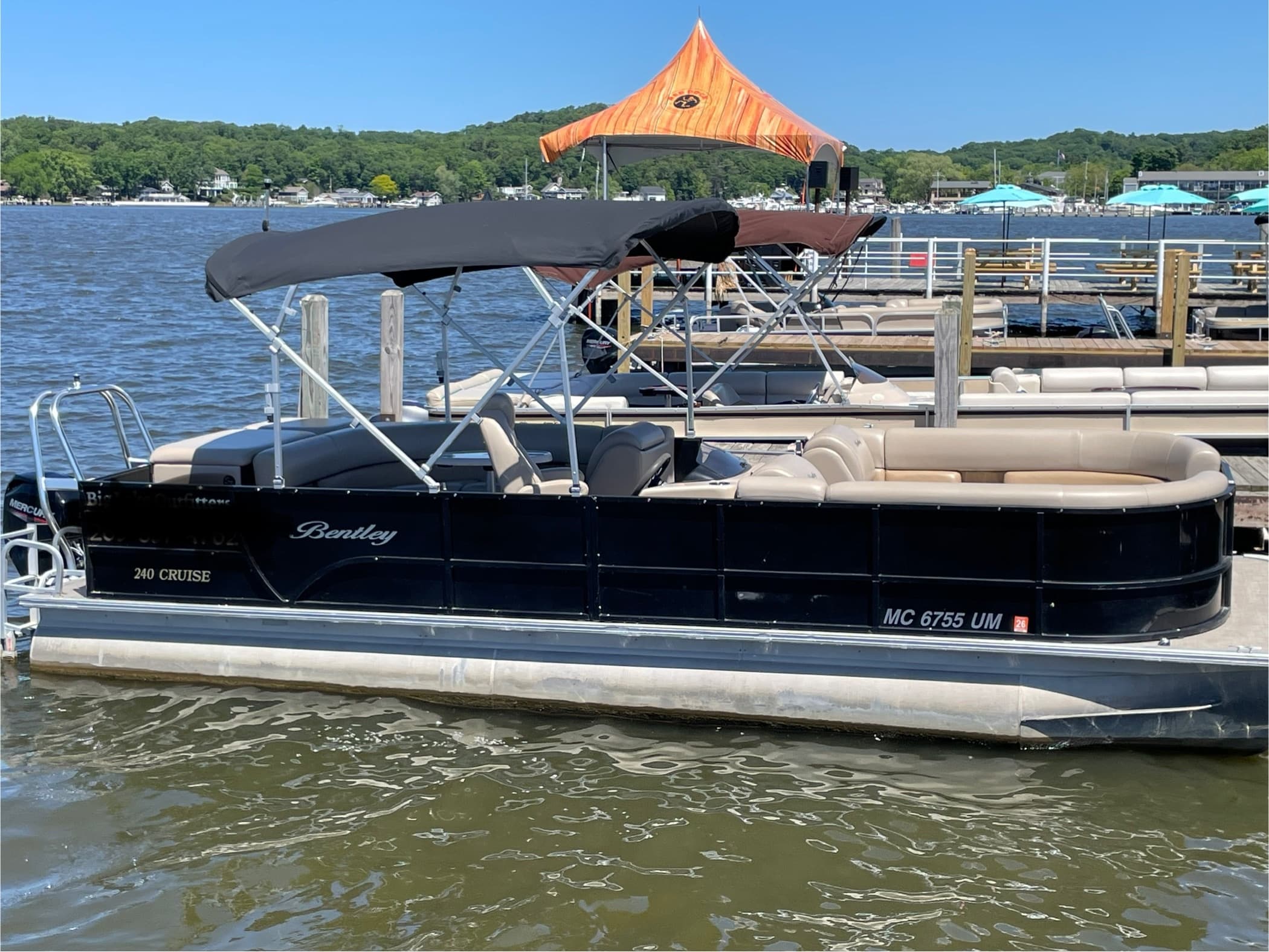 24' Bentley Cruise Adventure in Saugatuck, Michigan