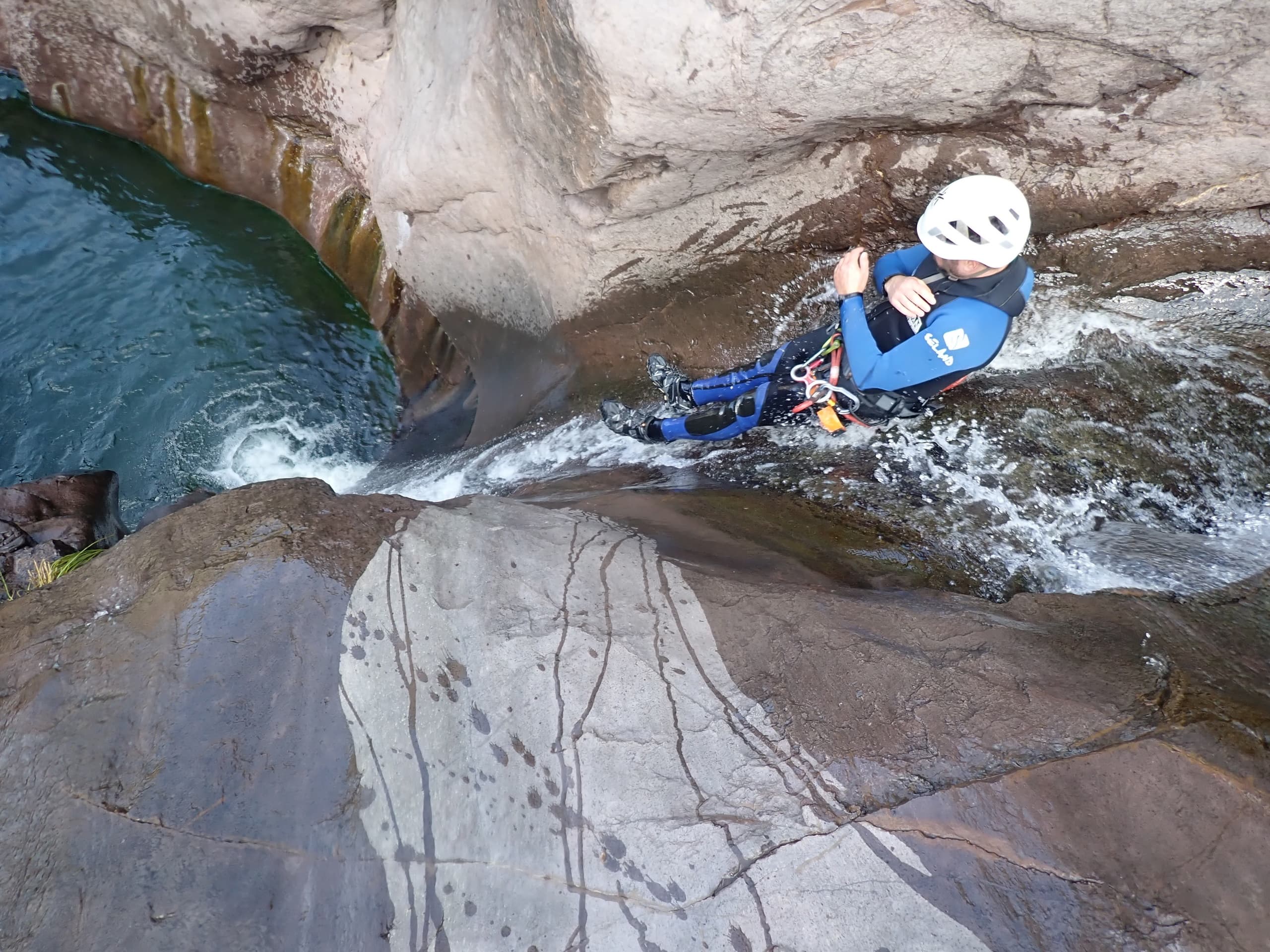 Pino Gordo Canyoning: Slides, Jumps & Rappels in Artenara