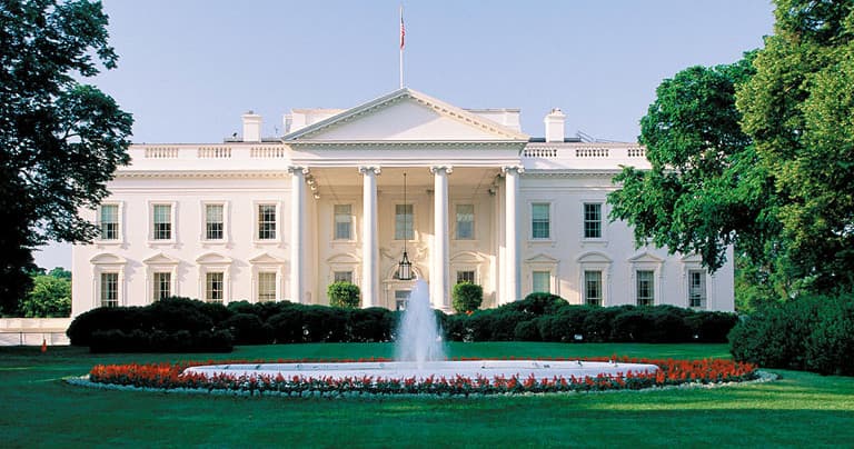 The White House lawn and fountain in Washington D.C. exterior view