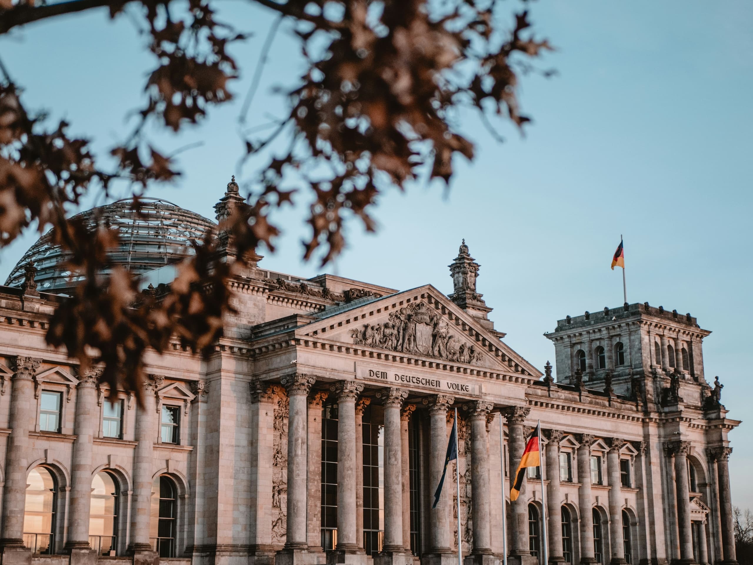 Explore Berlin’s History: Private 6-Hour Essentials Tour with Iconic Landmarks