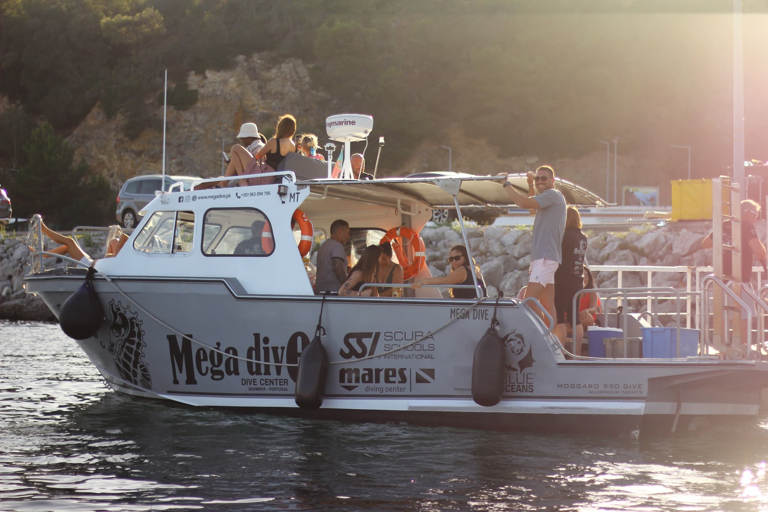 Private Boat Charter in Sesimbra: Bachelor Parties & Celebrations on the Atlantic