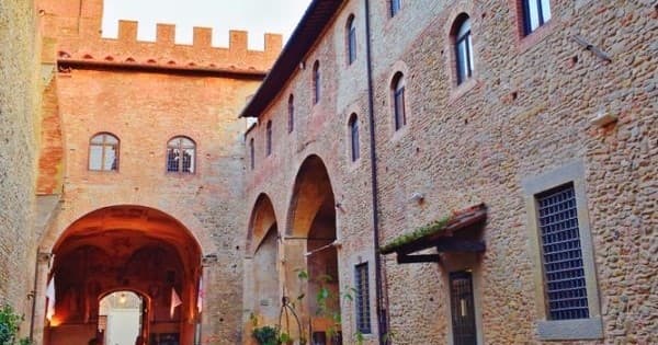 Land Adventures in Tuscany: E-Dway Vespa Tour of Castello