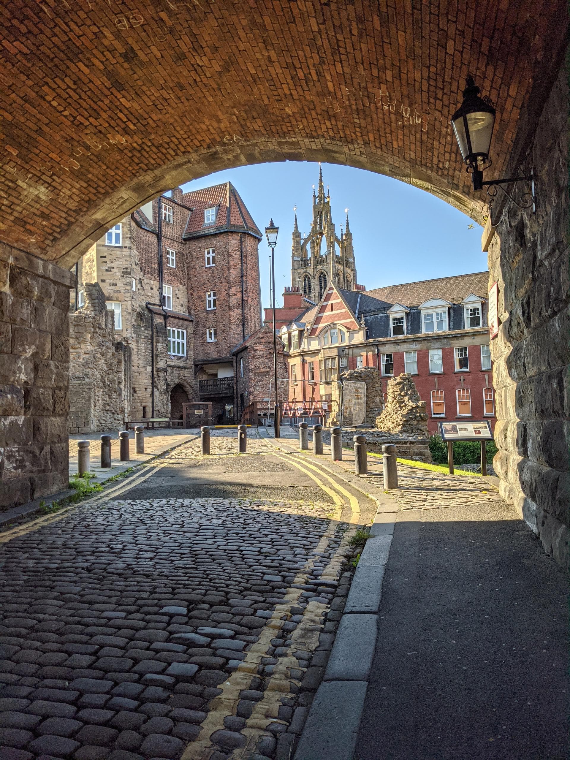 Historic Walking Tours with Iles Tours in Newcastle