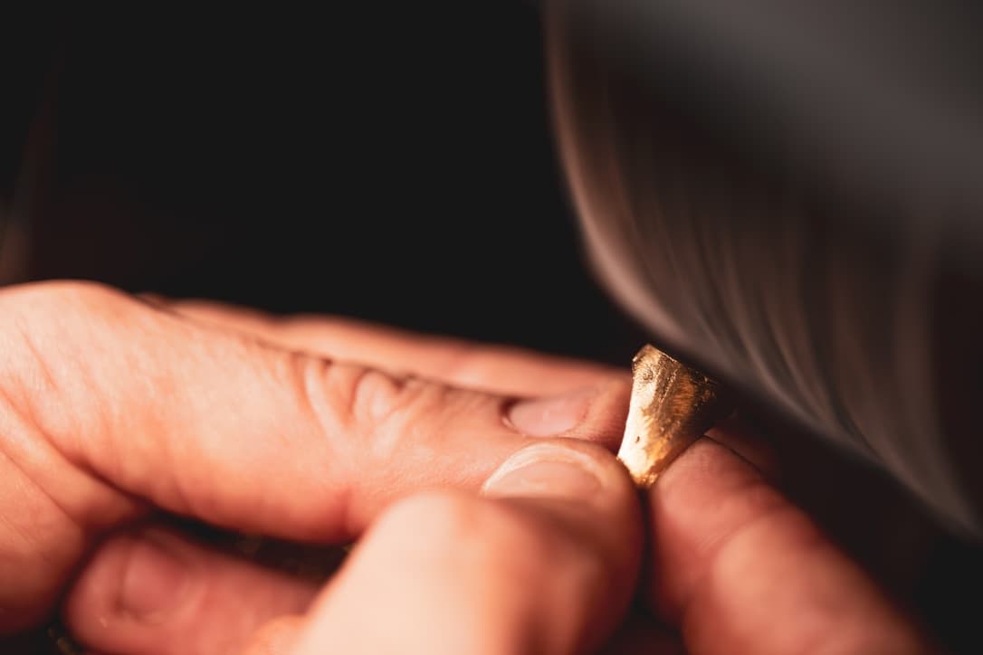 Jewelry Workshop at Wagtail Retreat: Crafting Unique Pieces in Nature
