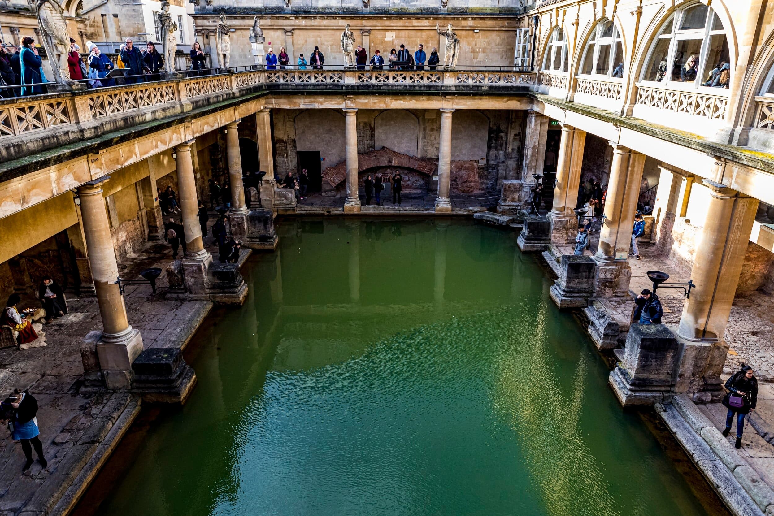 London Minicab Service: Private Day Tour to Stonehenge & Bath