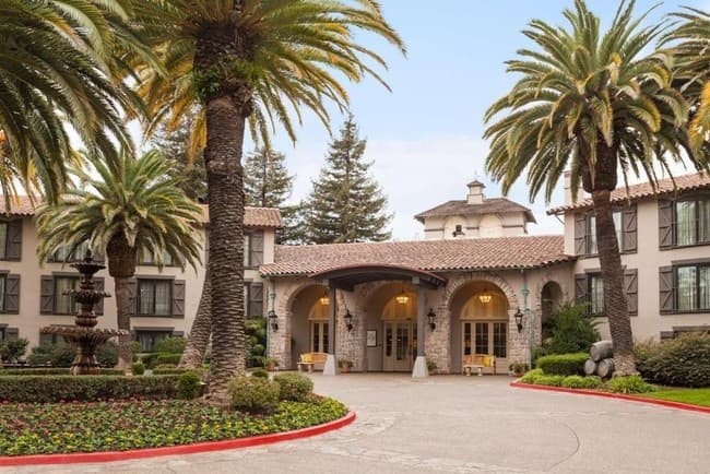 Shuttle Service from SFO to Napa Hotels for Easy Travel