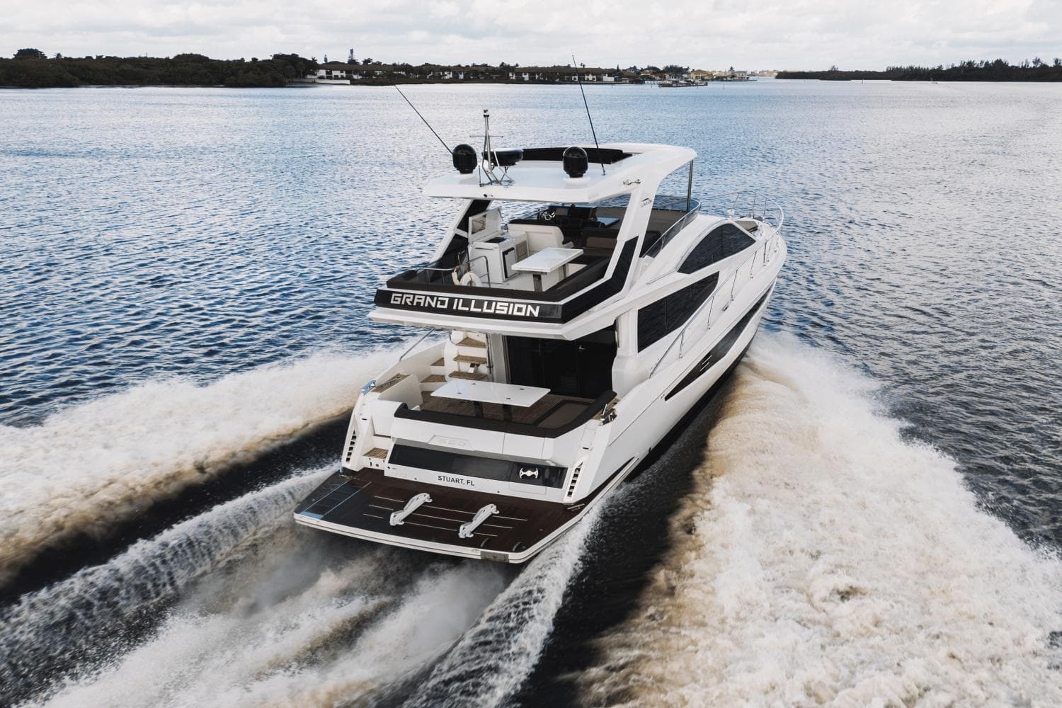 luxury-galeon-55-naples-marco-island-yacht-charter photo 3
