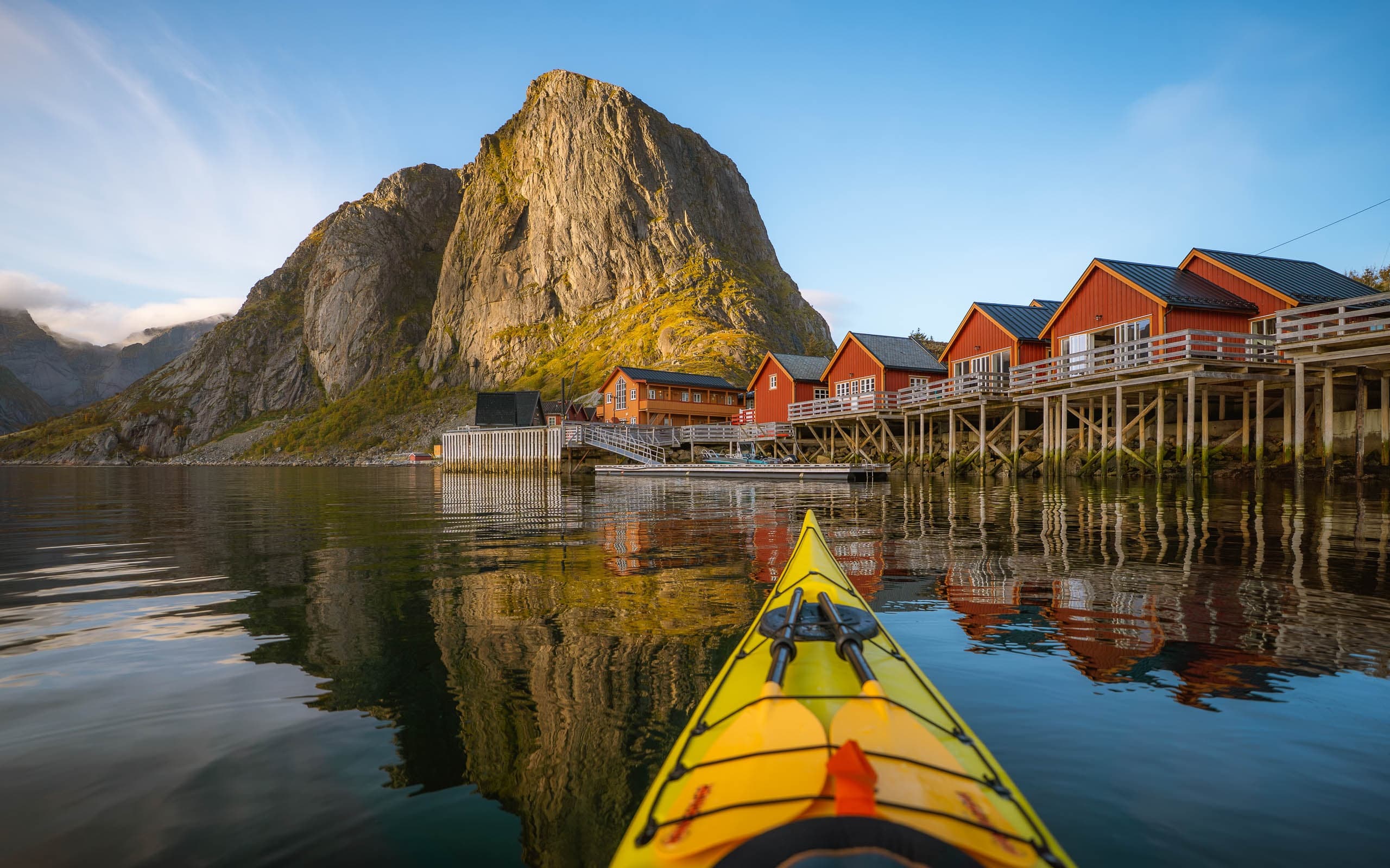 Paddle Reinefjorden: 3-Hour Daytime Kayak Tour in Reine, Lofoten