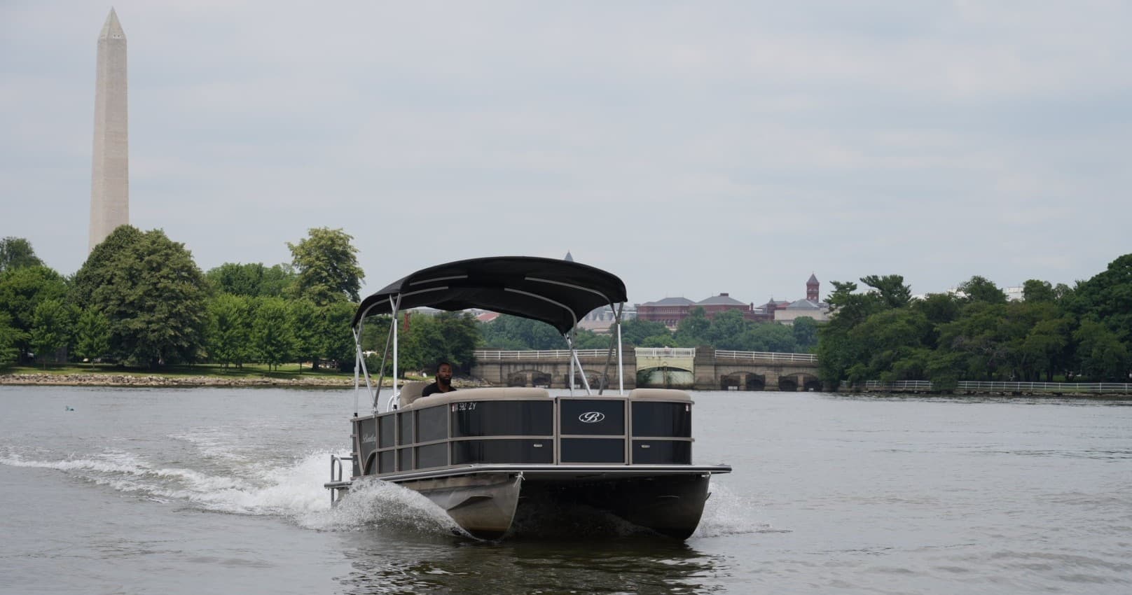 Potomac Bentley Pontoon Rental — 3-Hour Captain-Free Cruise from 200 V St SW