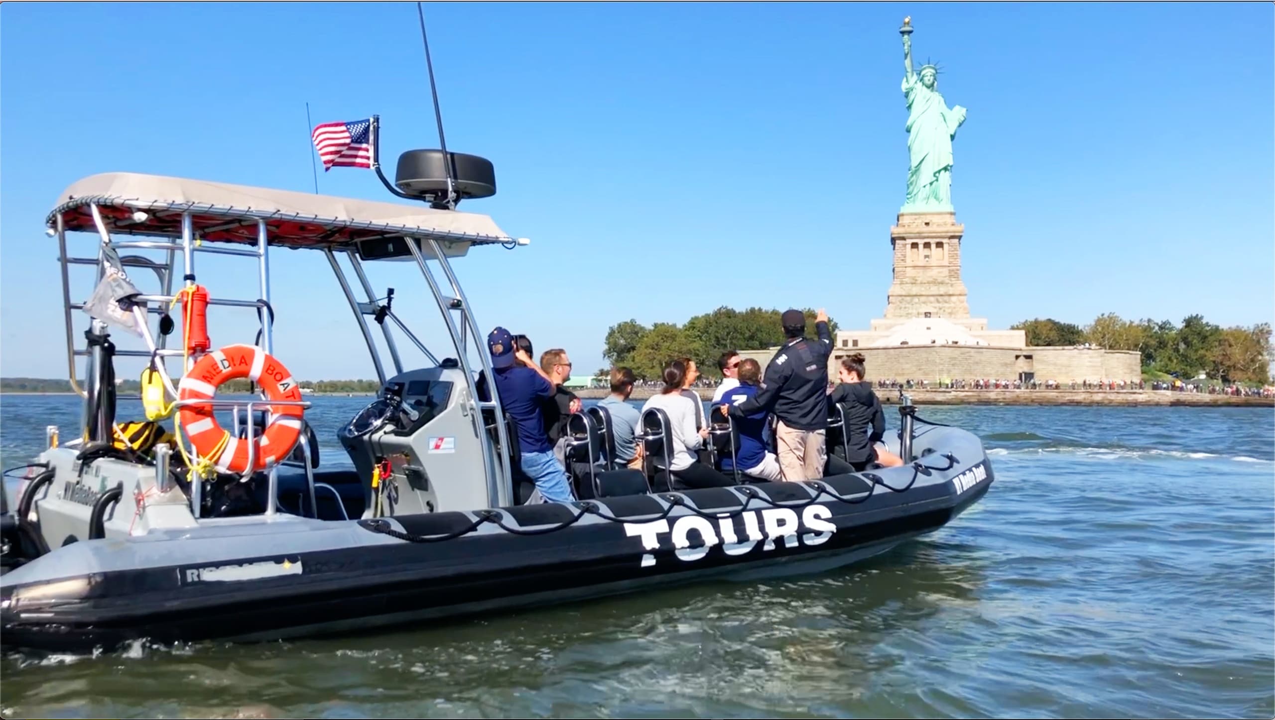 Statue of Liberty Boat Tour by New York Media Boat