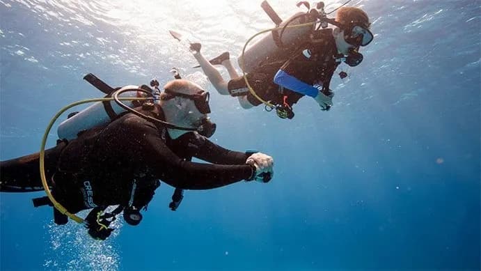 Discover Scuba in Middletown, CT: Try a PADI Intro Dive at 99 Union St