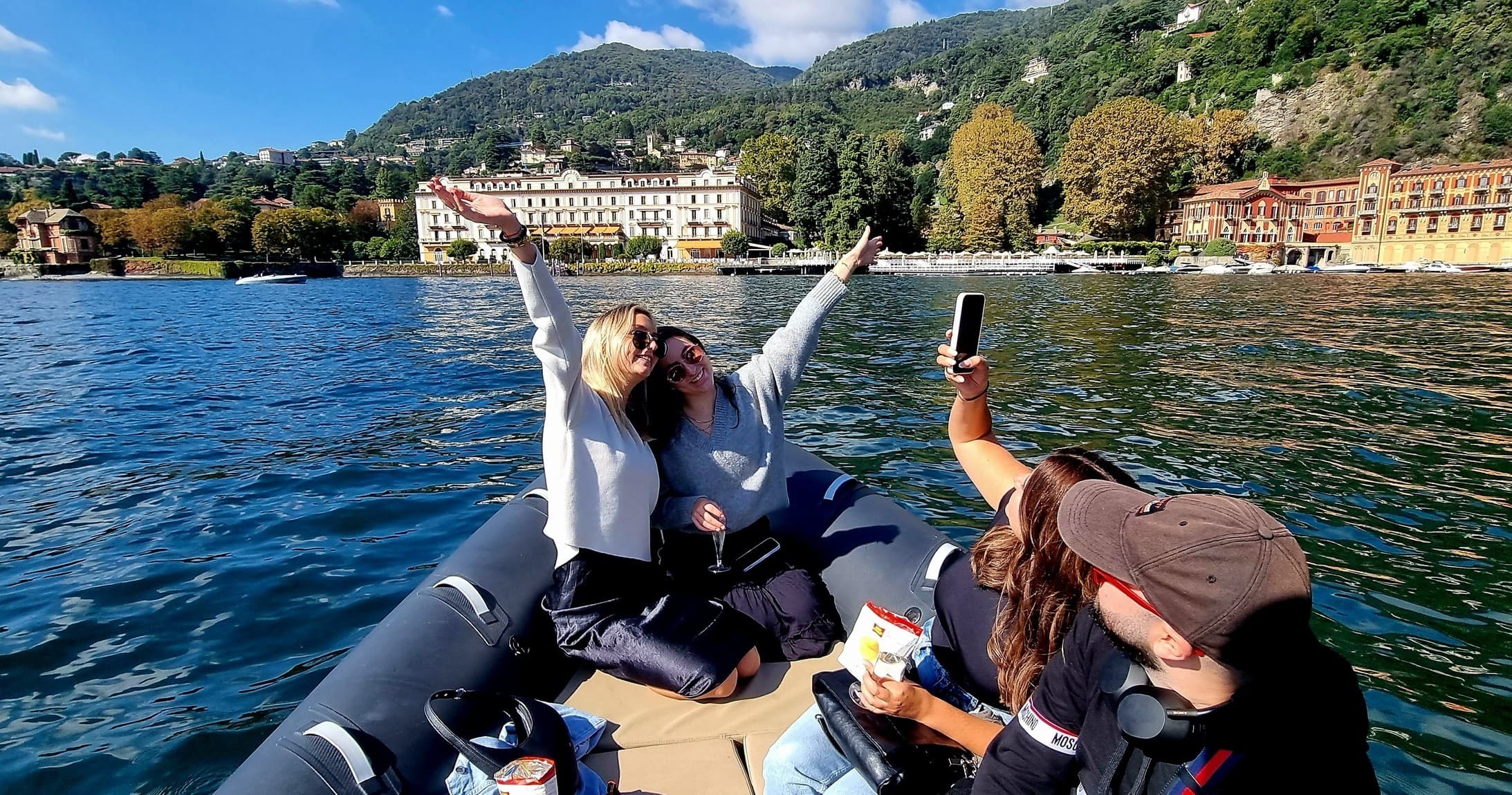 30-Min Lake Como Shared Boat Tour with Prosecco - Fast Scenic Cruise from Como