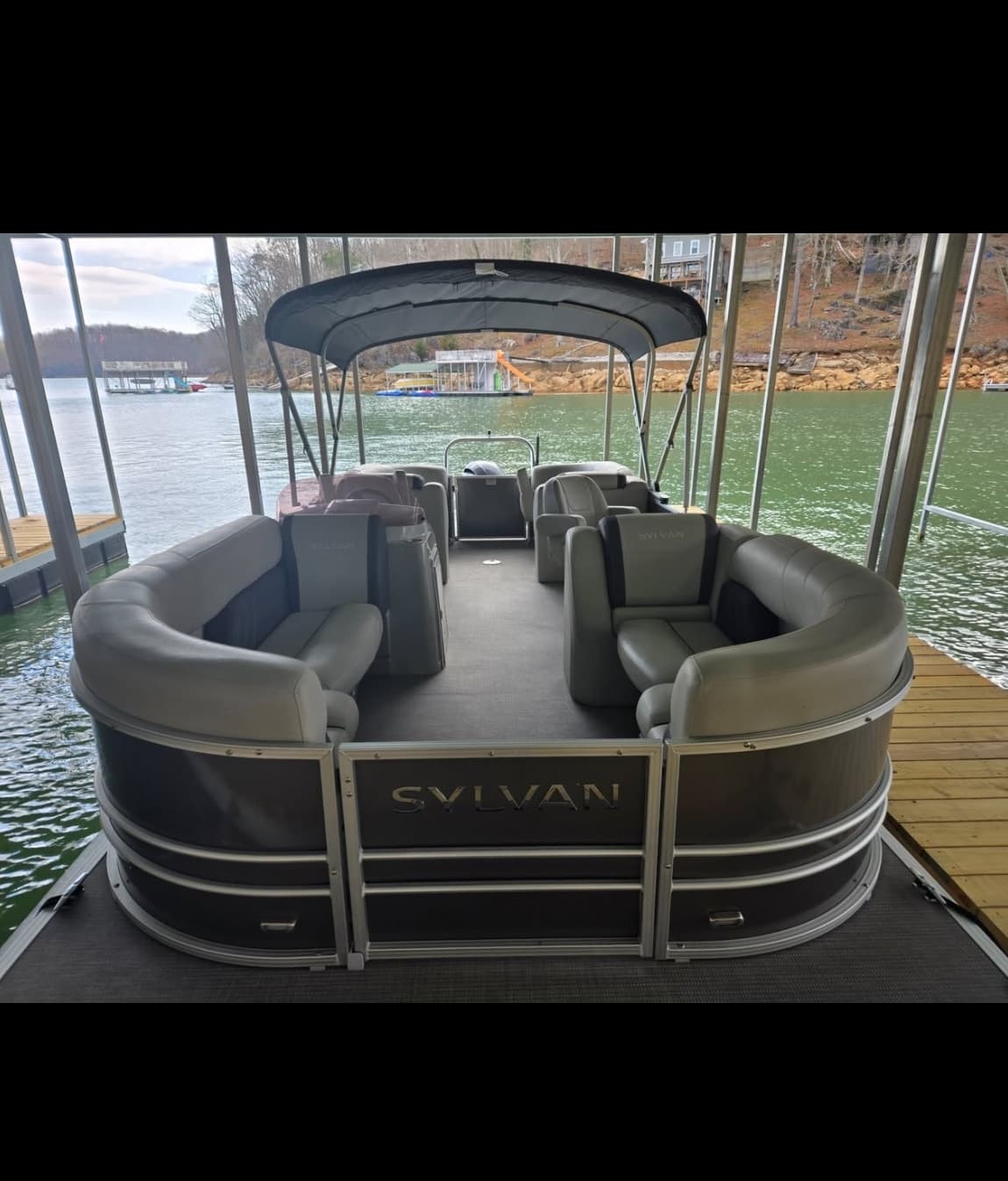 Boat Charters at Cedar Grove Marina: Water Adventures on Sylvan Lake