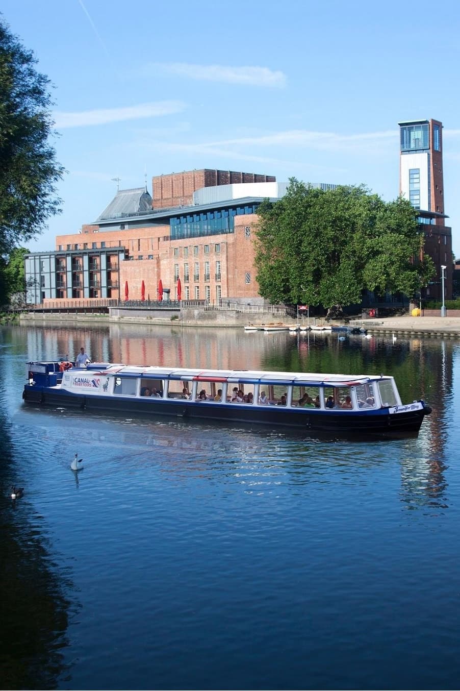 Stratford-upon-Avon 40-Minute River Cruise to the Royal Shakespeare Theatre & Historic Lock