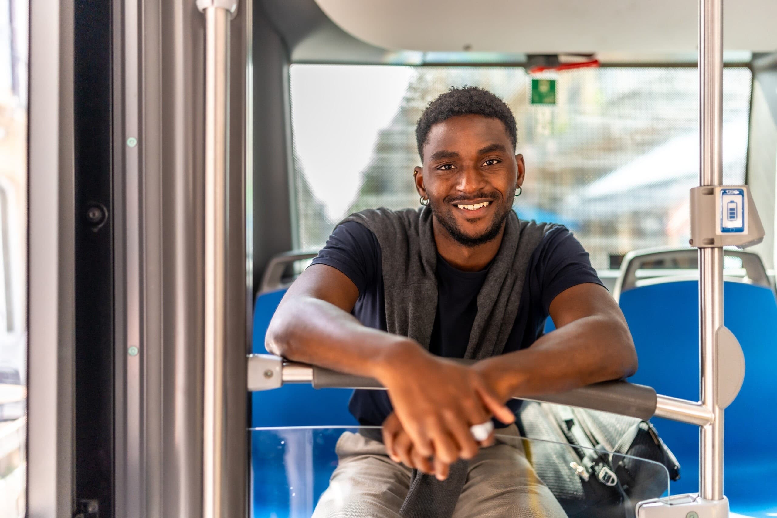 Effortless Airport Transfers to IAH and Hobby: Private & Per-Seat Rides in Houston