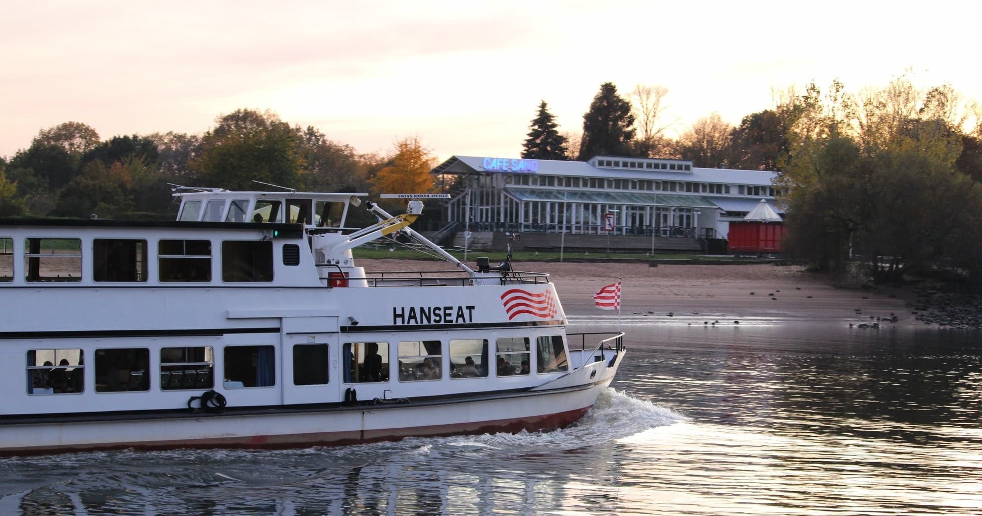 Boat Charter & Water Activities at Hal Över in Norway