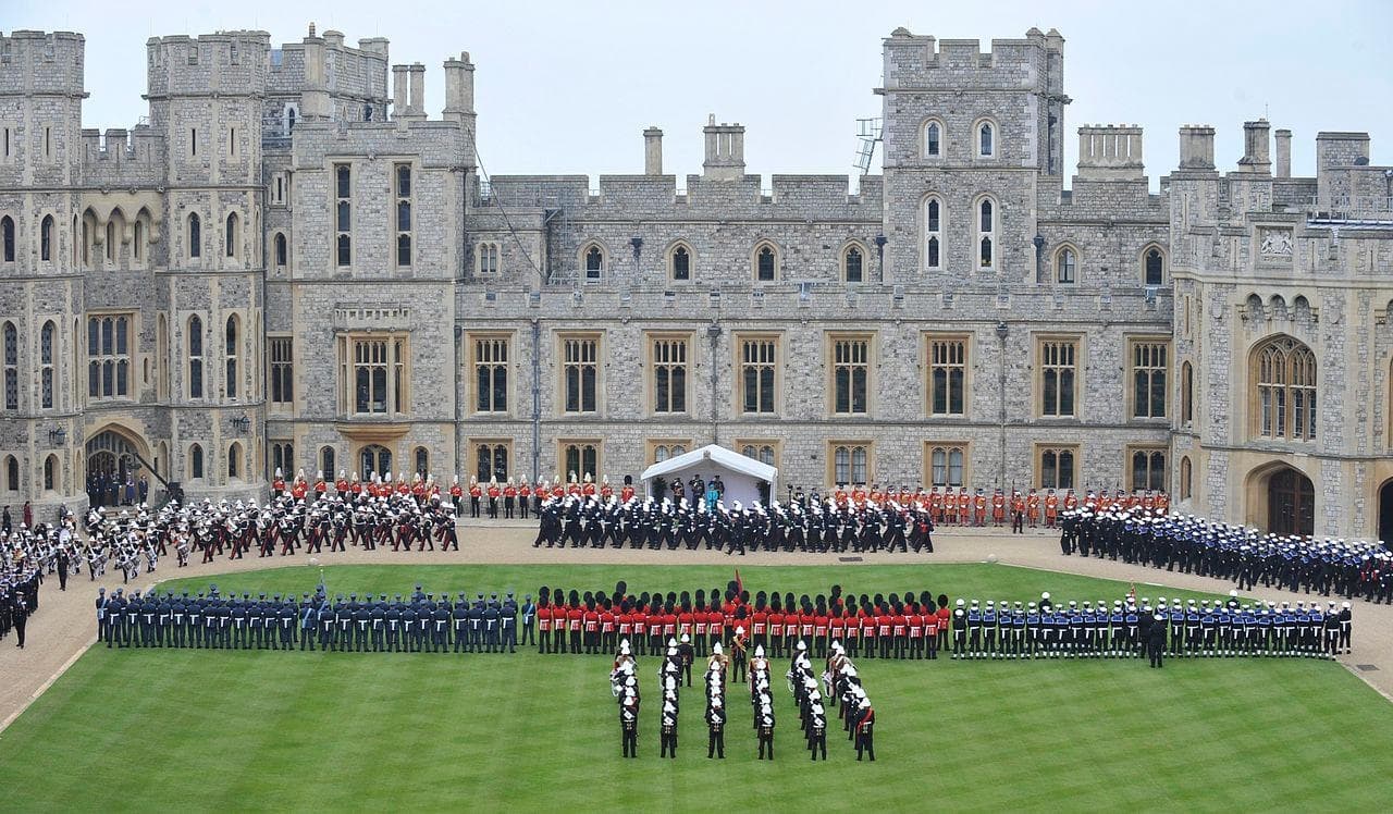 Royal Windsor Castle Tour with Uvacars LTD in London