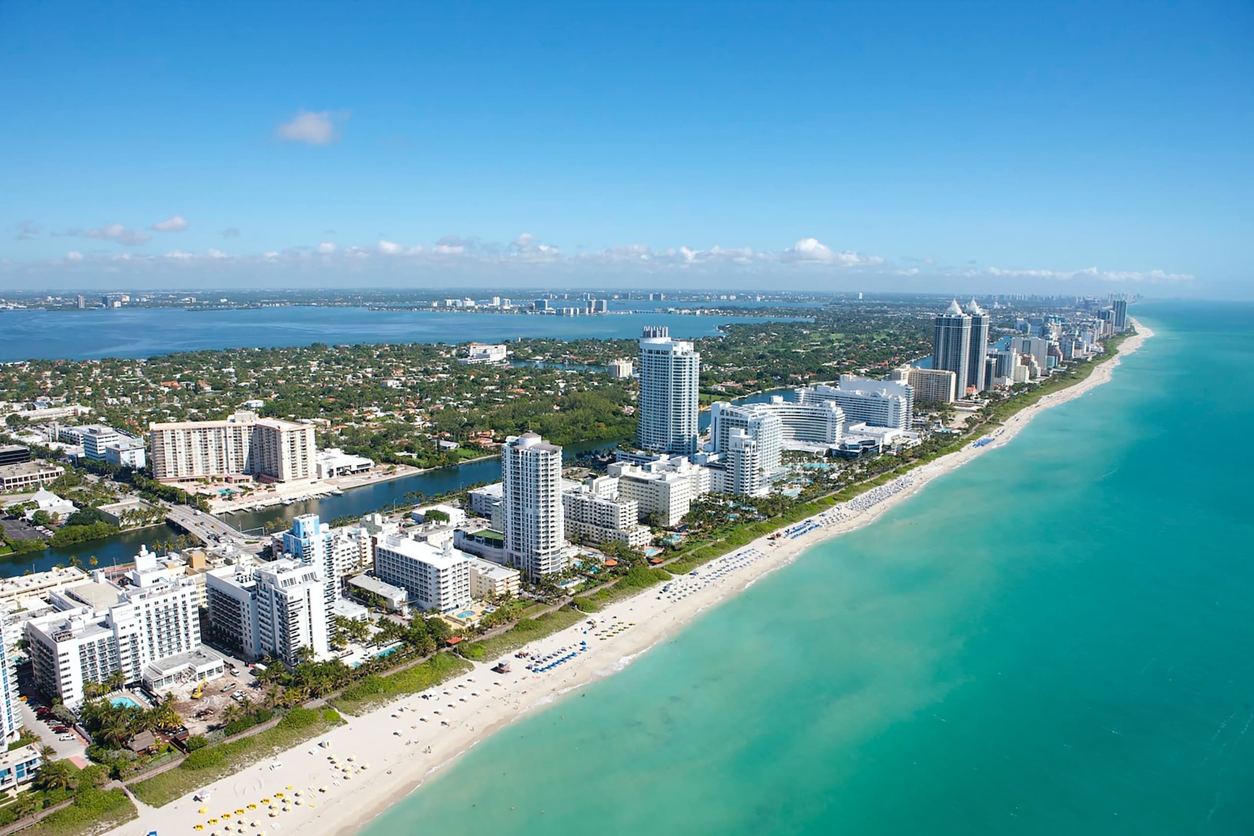 Miami Beach Private Airplane Tour in Fort Lauderdale
