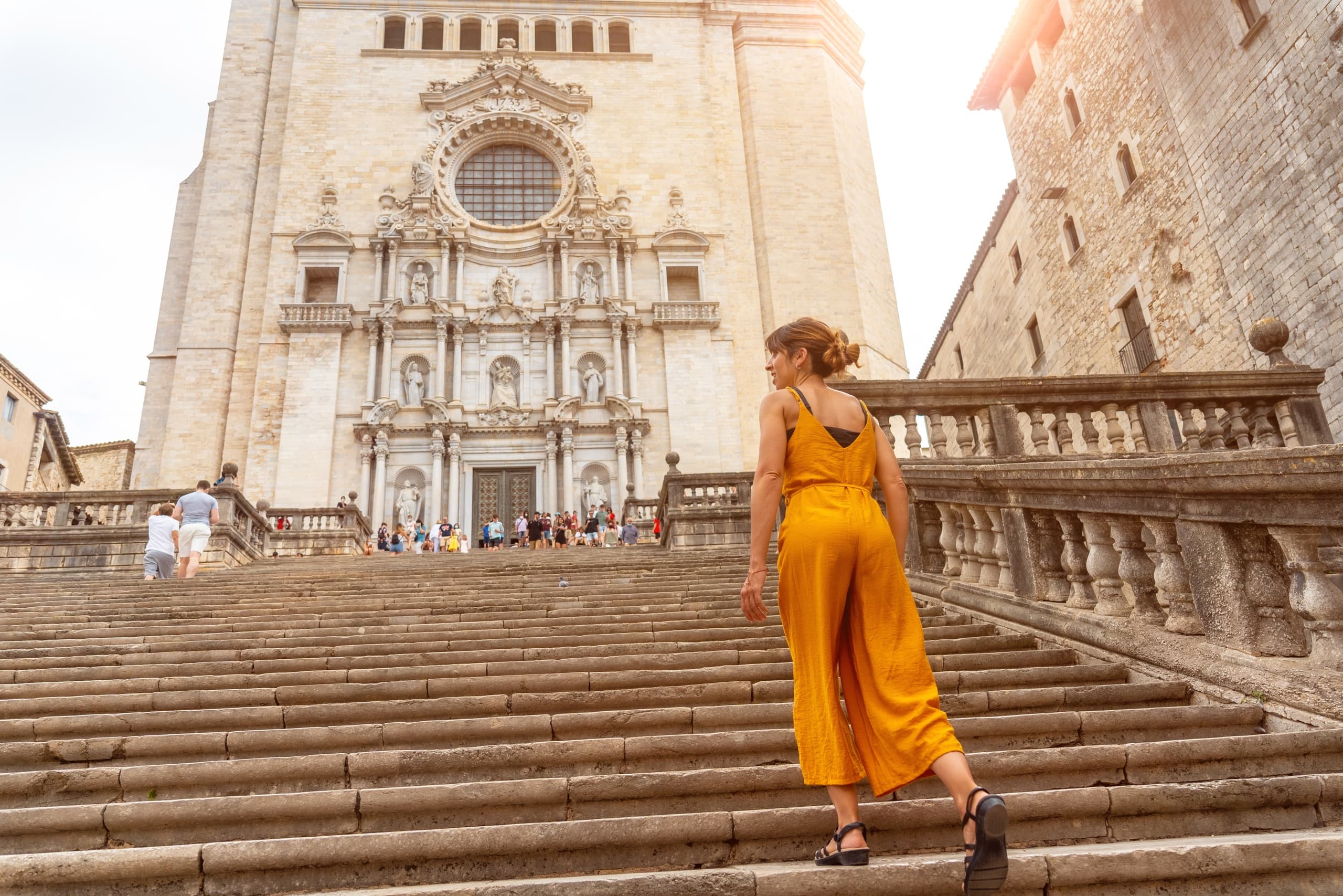 Cultural & Scenic Tour of Girona, Besalú & Pals by Amigo Tours