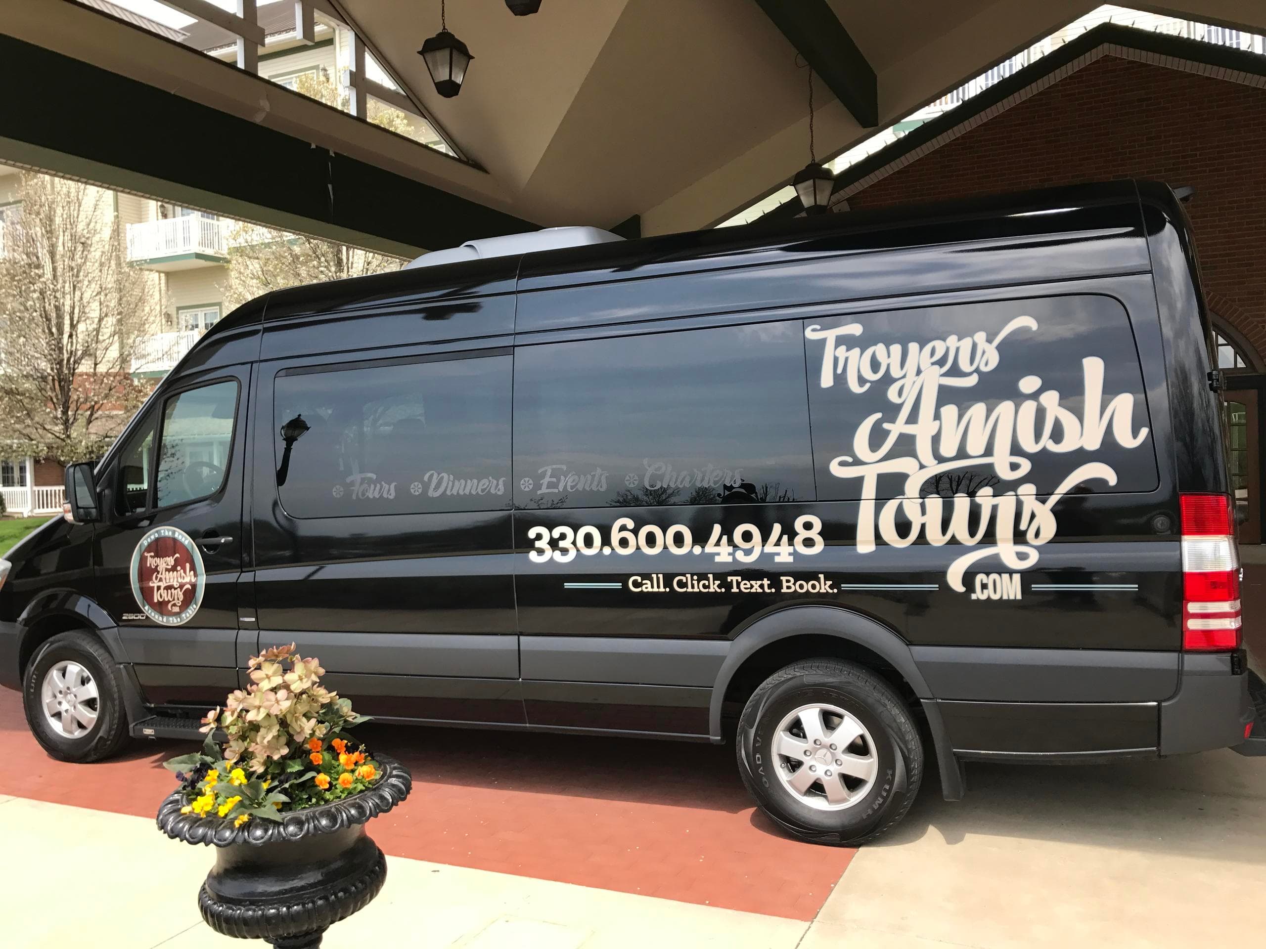 Wedding Shuttle Transportation by Troyers Amish Tours in Millersburg