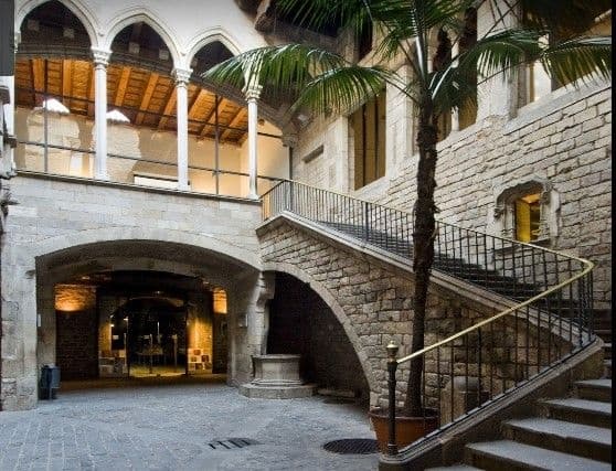 Picasso Art Walk in Barcelona by Willy SEO SL