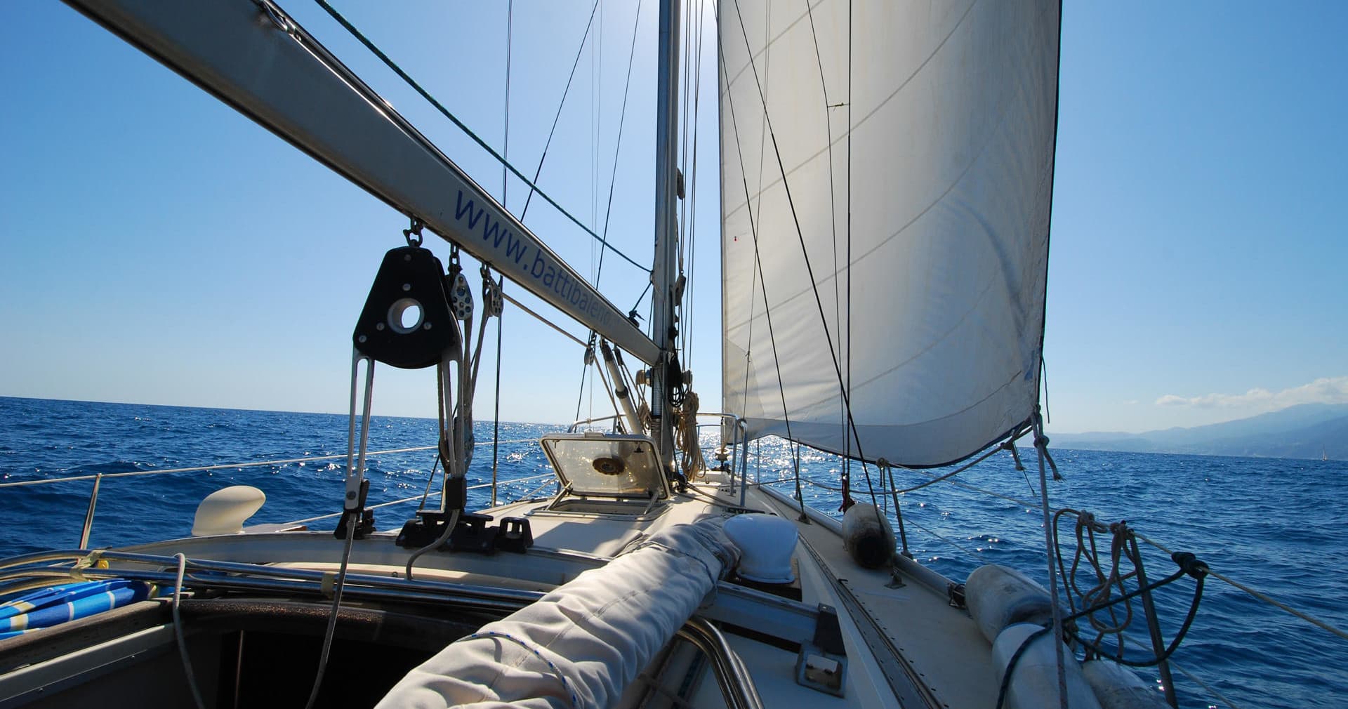 Sailing Along the Cinque Terre with Arbaspaa in La Spezia