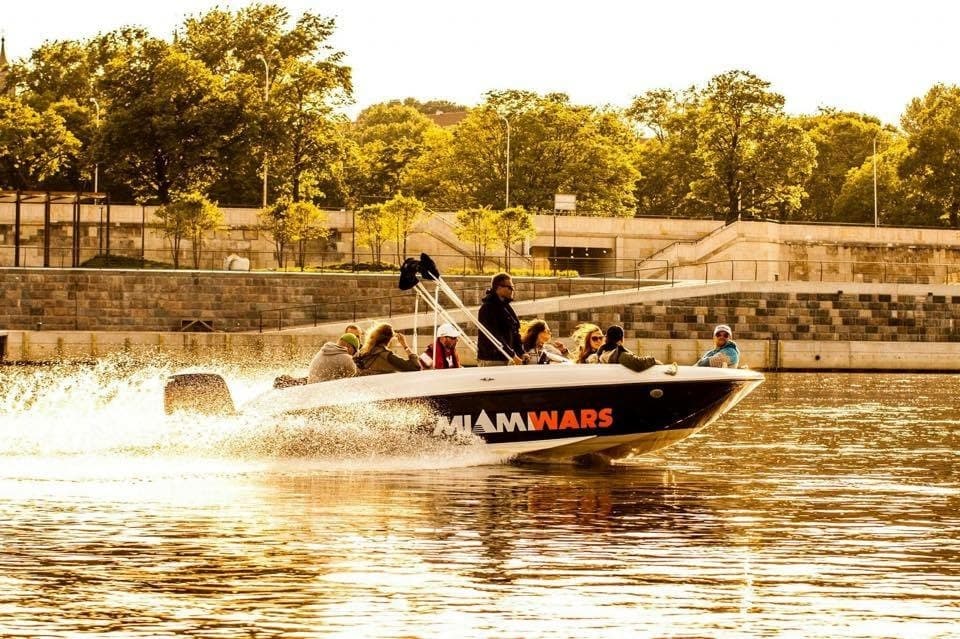 Vistula Motorboat Cruise: Iconic Warsaw Views with Warsaw Boats