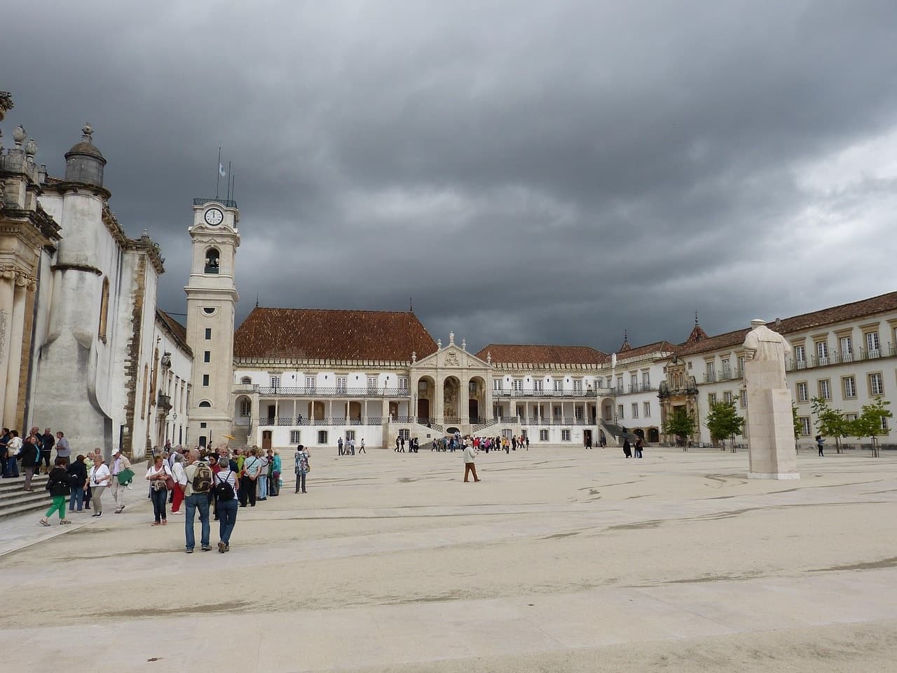 Free Walking Tour Coimbra in Italiano: 60-Minute Flat City Walk