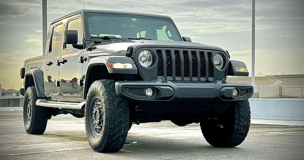 Tampa Bay Jeep Gladiator Rentals by Top Car Share