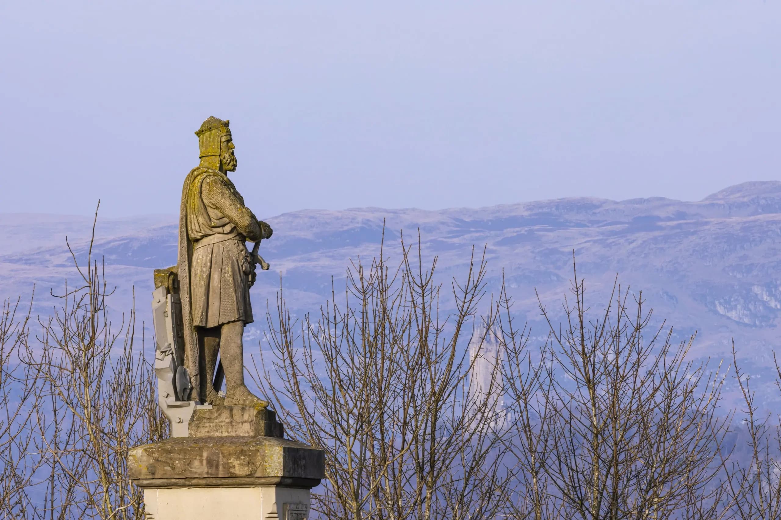 Historic Outdoor Tours of Stirling Castle and Wallace Sites